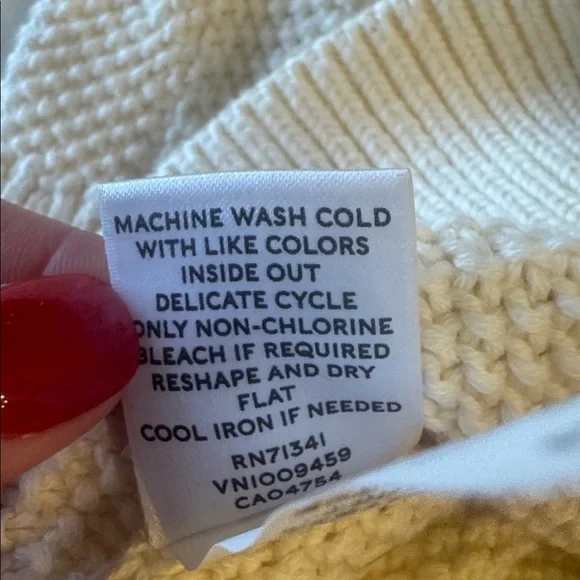 L.L. Bean Signature Knit Sweater - Cream, sz M - Picture 6 of 10